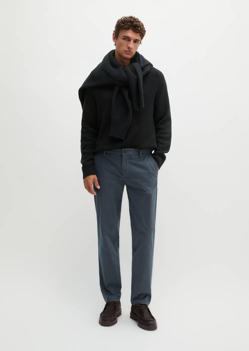 Chino Model Mads regular Peppercorn Grey in Frontalansicht
