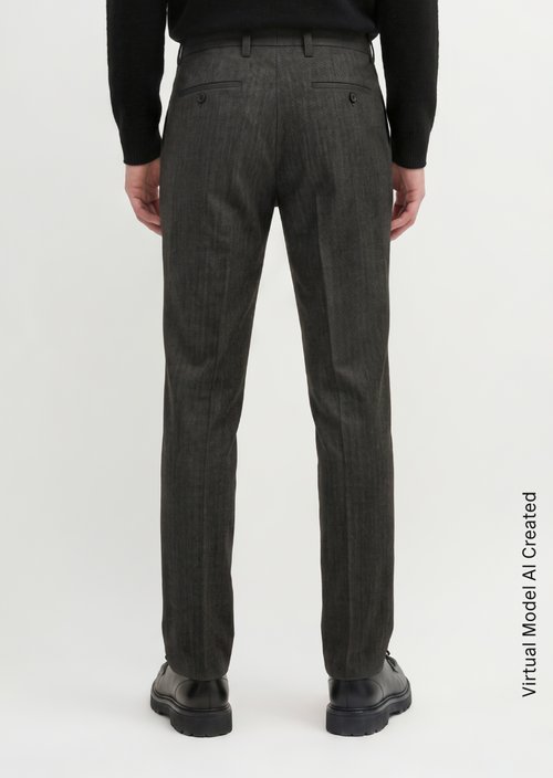 Chino Model Morot Tapered Joggers — Black (alternate view)