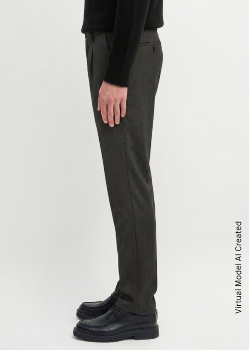 Chino Model Morot Tapered Joggers — Black