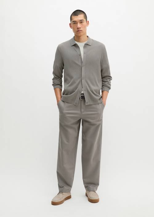 Chino modèle Bent relaxed Graphite Dust en vue de face