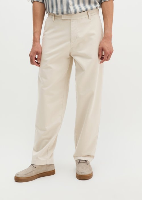 Chino model Bent relaxed — Grey Silk