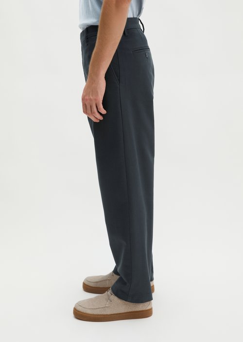 Chino model Bent relaxed — Peppercorn Grey