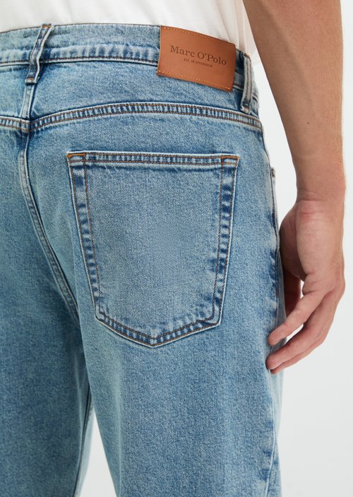 Kalmo Straight-Leg Jeans — Medium Blue
