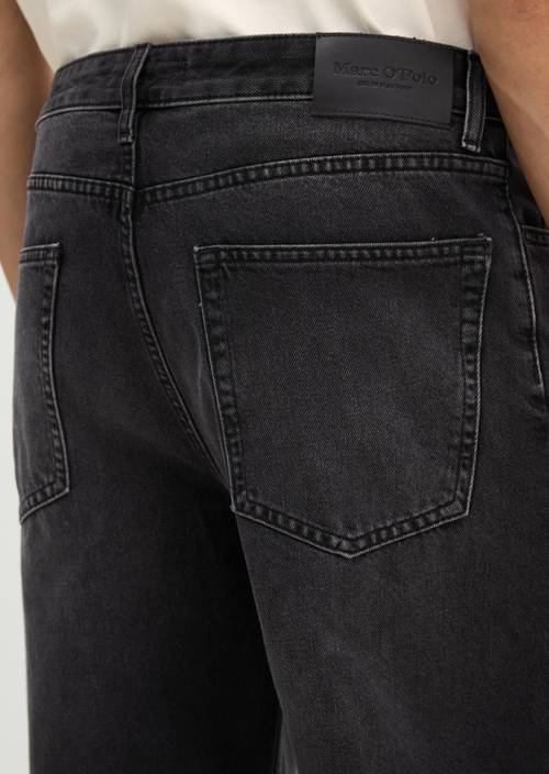 Jeans modèle Tammo relaxed Dark Grey en vue détaillée