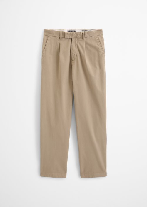 Chino Model Mossbo Pleats Straight — Charleston Gray