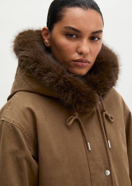 Relaxed Twill Outdoor Parka Dark Walnut in detail view