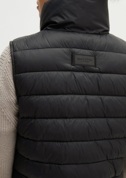 Lightweight quilted vest fitted — Black