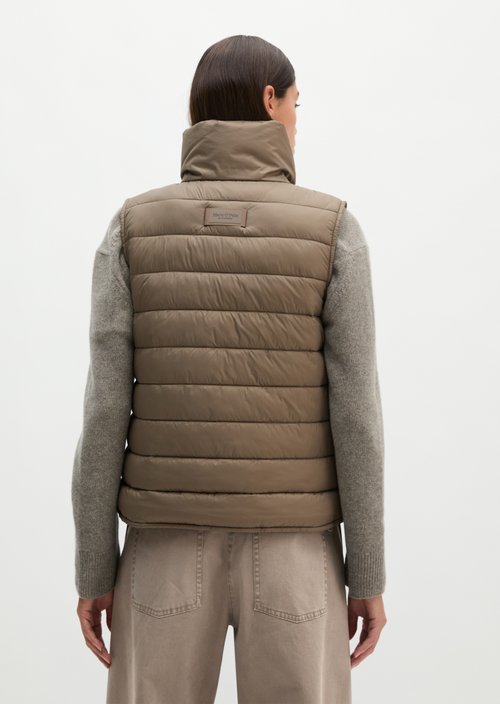 Lightweight quilted vest fitted — Stone Taupe
