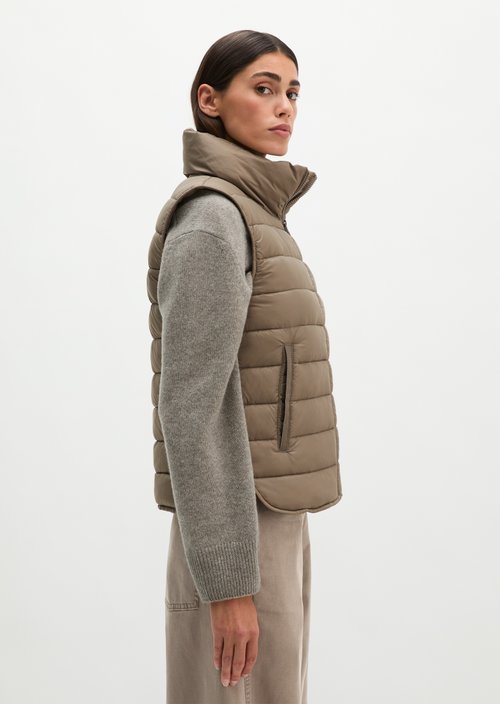 Lightweight quilted vest fitted — Stone Taupe