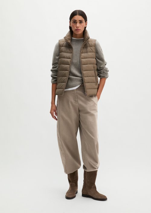 Lightweight quilted vest fitted — Stone Taupe