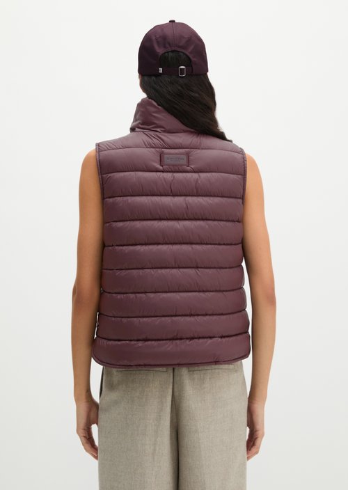 Lightweight quilted vest fitted — Black Cherry