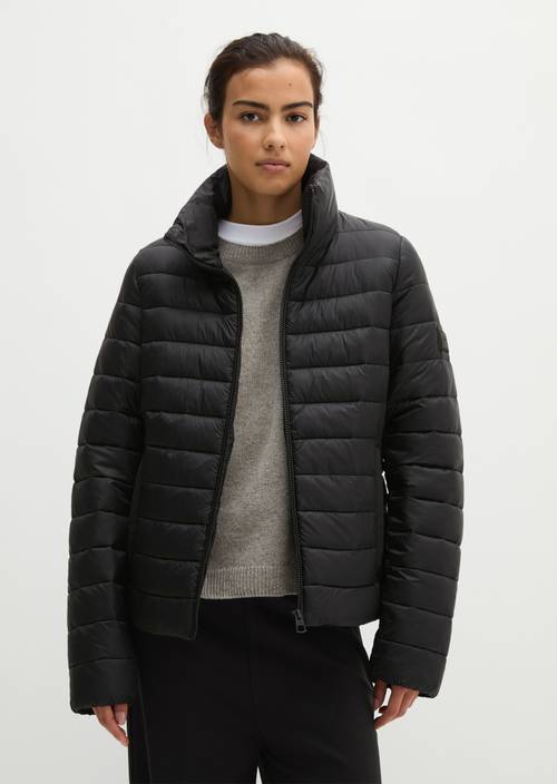 Lightweight quilted jacket fitted Black in front view