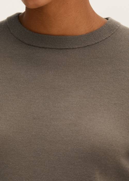 Pull en maille oversize Stone Taupe en vue détaillée
