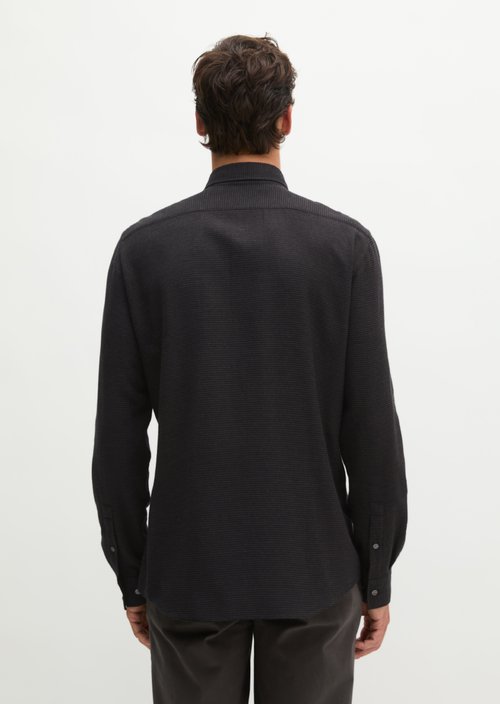 Shirt-shaped — Black