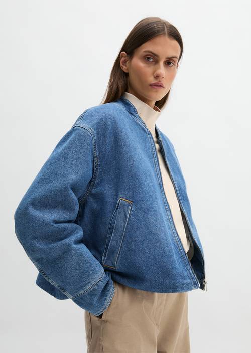 Gewatteerde denim blouson regular Bright Blue in vooraanzicht
