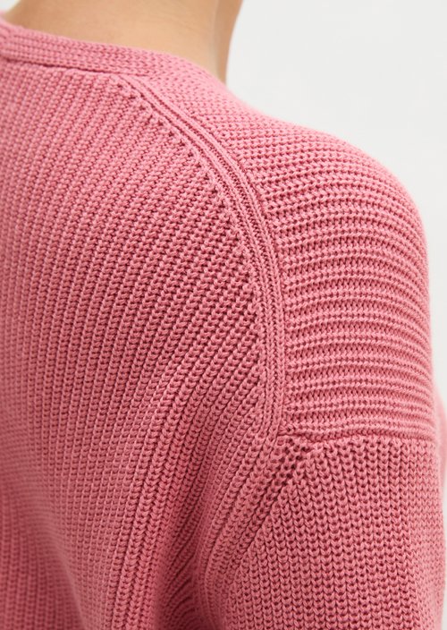 Relaxed V-neck sweater — Berry Rose
