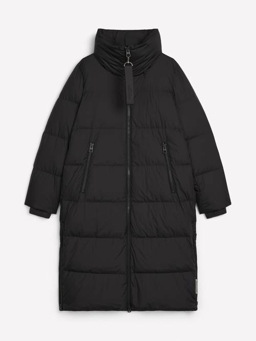 Pufferový péřový kabát, střih regular Black v izolovaném pohledu bez modelu