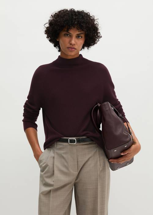 Pull-over seamless relaxed Black Cherry en vue de face