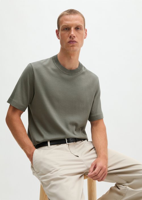 Regular T-shirt — Graphite Dust