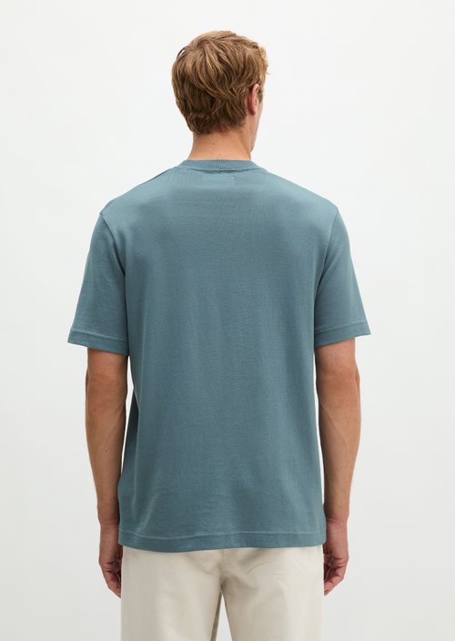 Regular T-shirt — Black Pepper