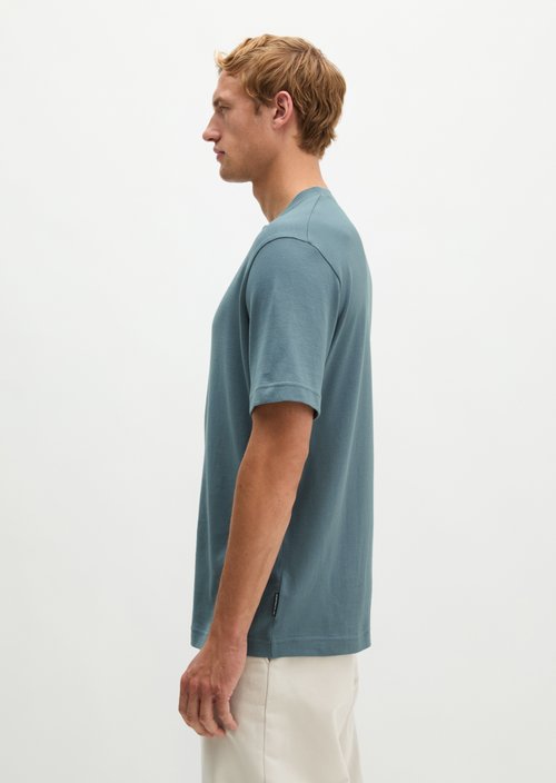 Regular T-shirt — Black Pepper