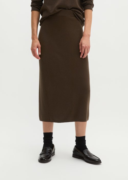 Slim-Fit Fine-Knit Skirt — Burnt Coffee
