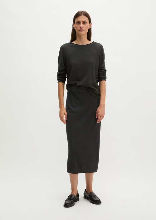 Slim-Fit Fine-Knit Skirt — Coal Grey Melange
