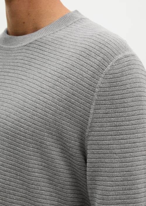 Pullover regular Cloudy Grey Melange in Detailansicht