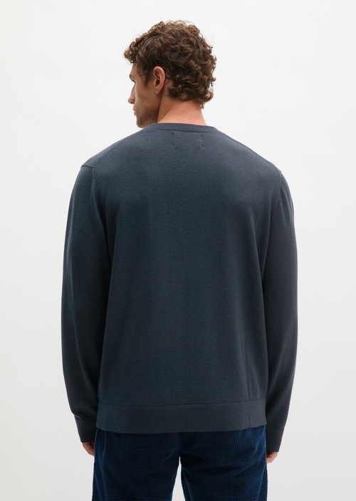 Regular-Fit V-Neck Sweater — Dark Navy