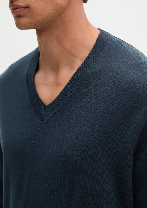 Regular-Fit V-Neck Sweater — Dark Navy