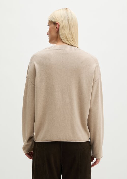 Loose-fitting V-neck sweater — Earthy Taupe