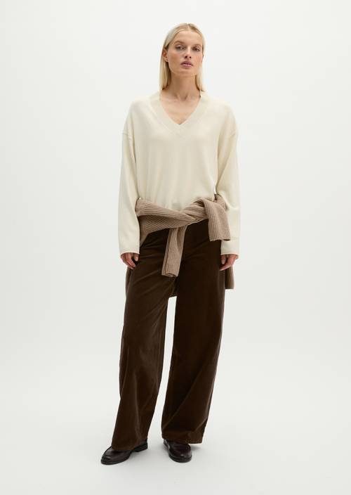 V-Neck-Pullover loose Smokey Sands in Frontalansicht