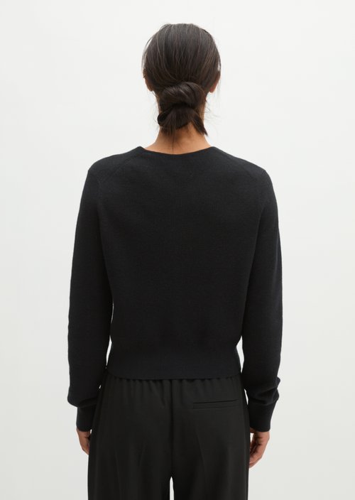 Slim-fit cropped cardigan — Black