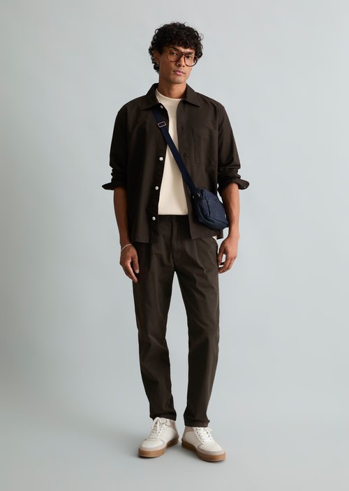 Pants, "Anders" Pleated Cropped Style — Chocolate Brown