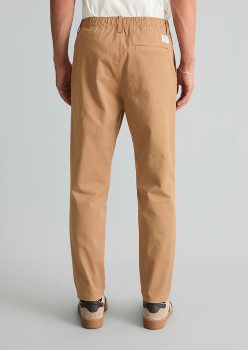 Pants, "Anders" Pleated Cropped Style — Roasted Peanut