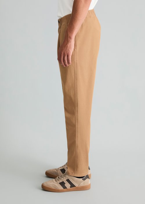 Pants, "Anders" Pleated Cropped Style — Roasted Peanut