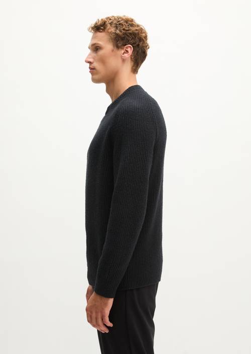 Regular-fit sweater Black in detail view