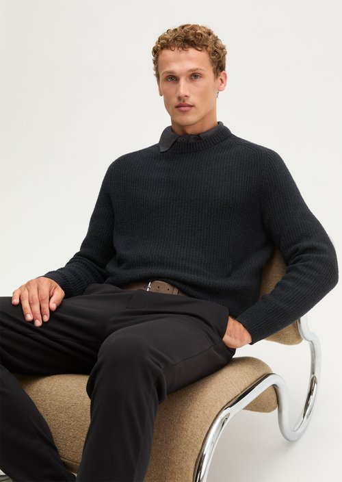 Regular-fit sweater — Black