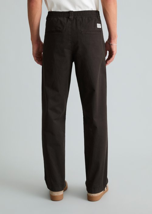 Lars Pleats Wide Pants — Chocolate Brown