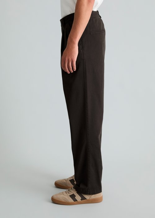 Lars Pleats Wide Pants — Chocolate Brown