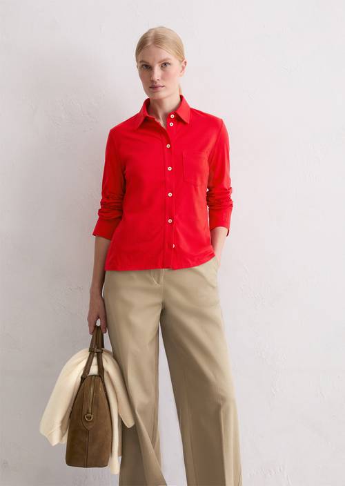 Blusa regular de punto Bright Red en vista frontal