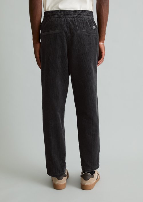 Viggo Relaxed Cropped Cord Pants — Light Graphite