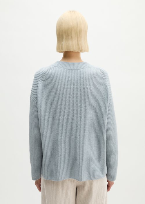 Loose-fitting V-neck knit sweater — Glacial Blue