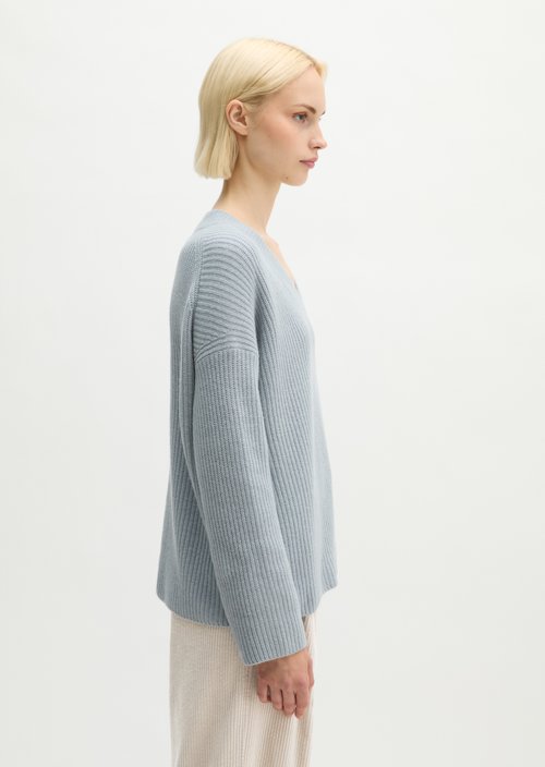 Loose-fitting V-neck knit sweater — Glacial Blue