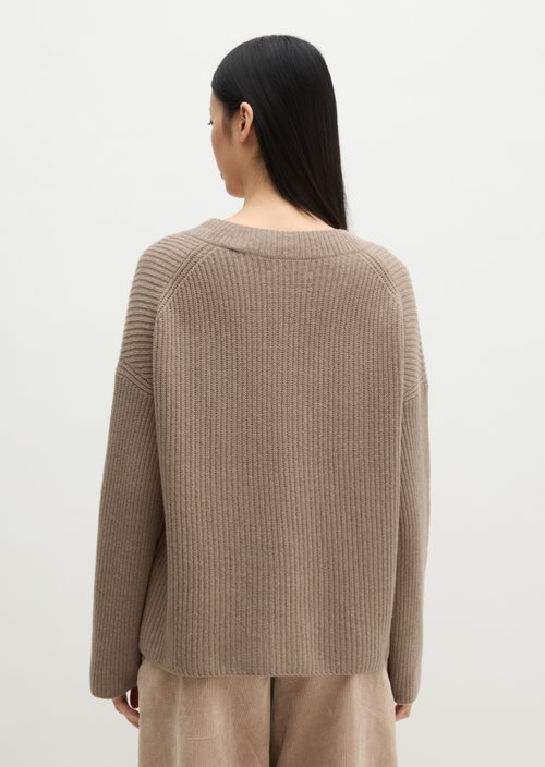 Loose-fitting V-neck knit sweater — Earthy Taupe