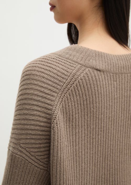Loose-fitting V-neck knit sweater — Earthy Taupe