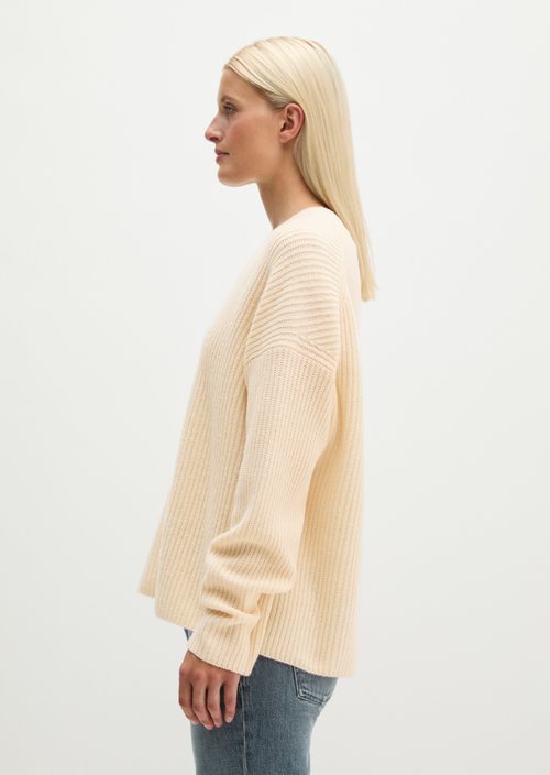 Loose-fitting V-neck knit sweater — Smokey Sands