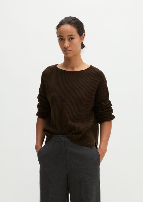 Loose-fitting knit sweater — Burnt Coffee