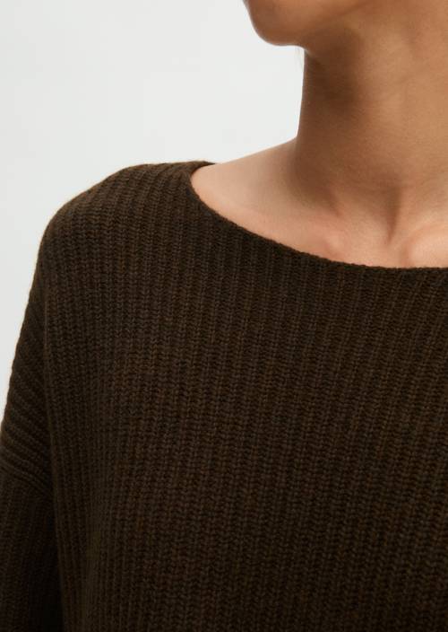 Strickpullover loose Burnt Coffee in Detailansicht