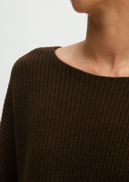 Loose-fitting knit sweater — Burnt Coffee